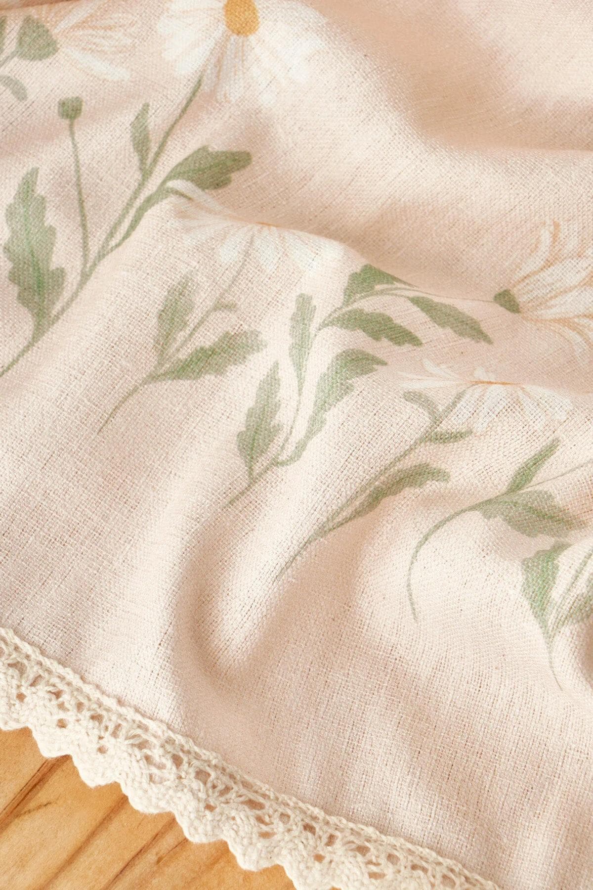 رومیزی Bella Maison مدل Daisy Kopanakili پلیاستر - بژ