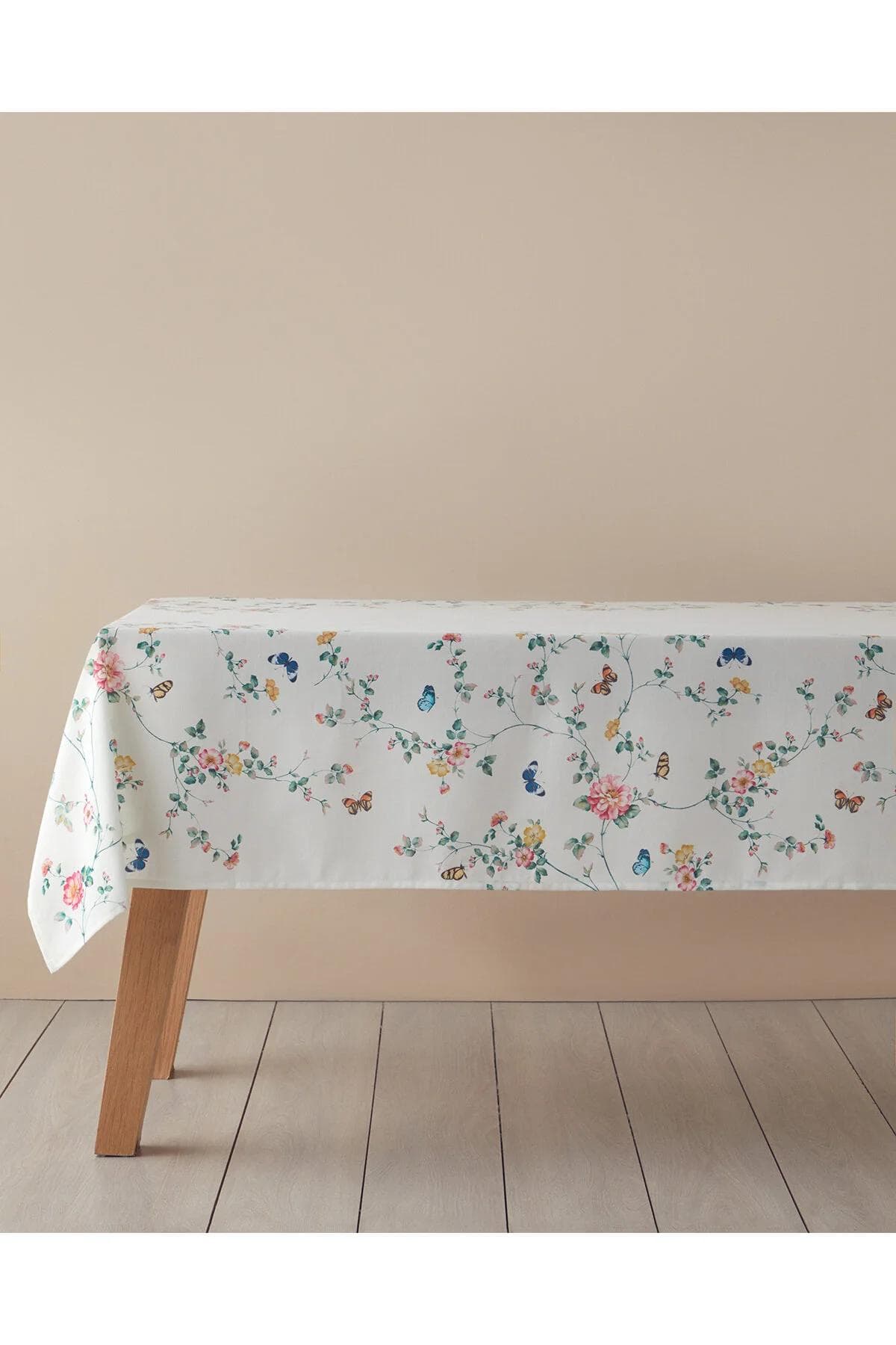رومیزی English Home مدل Botanical پلیاستر