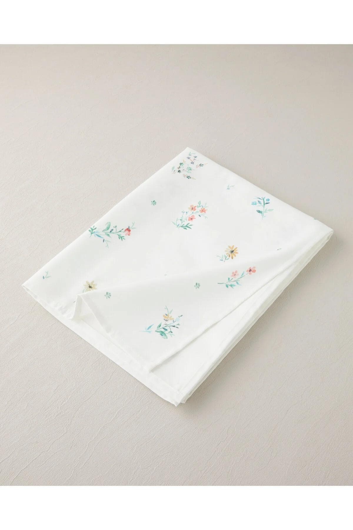 رومیزی English Home مدل Tiny Blooms پلیاستر - چندرنگ
