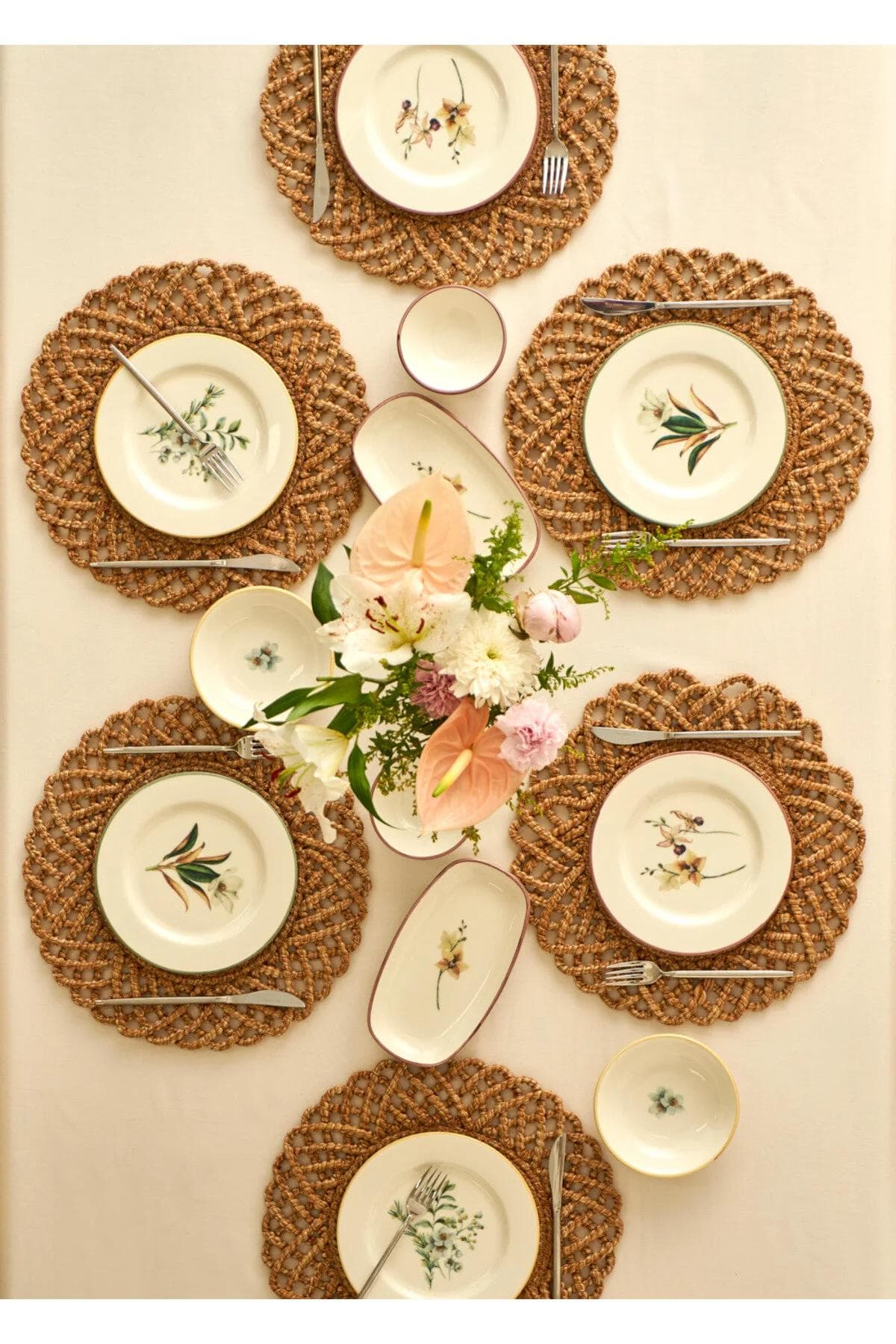 سرویس صبحانهخوری Bella Maison مدل Garden استونور - چندرنگ