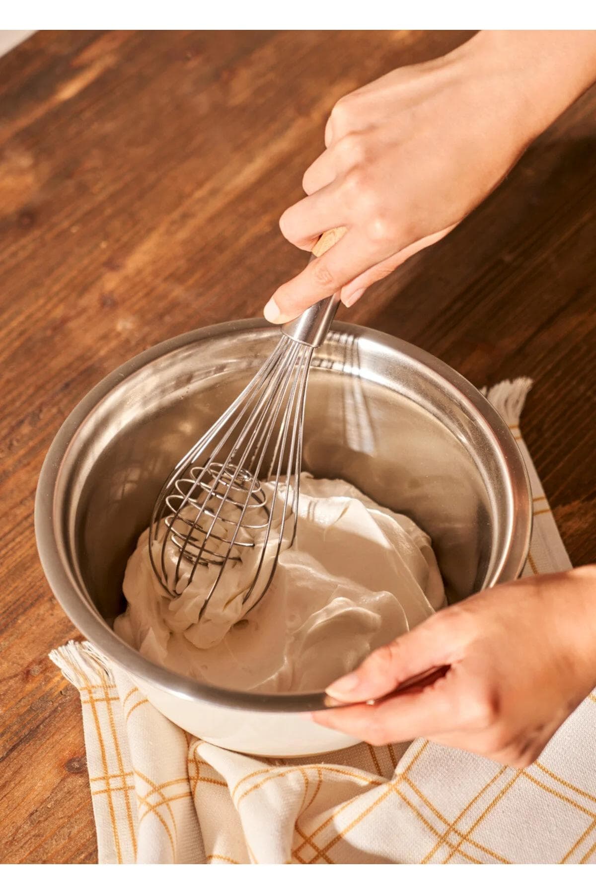 همزن دستی Bella Maison مدل Orbit استیل - طبیعی
