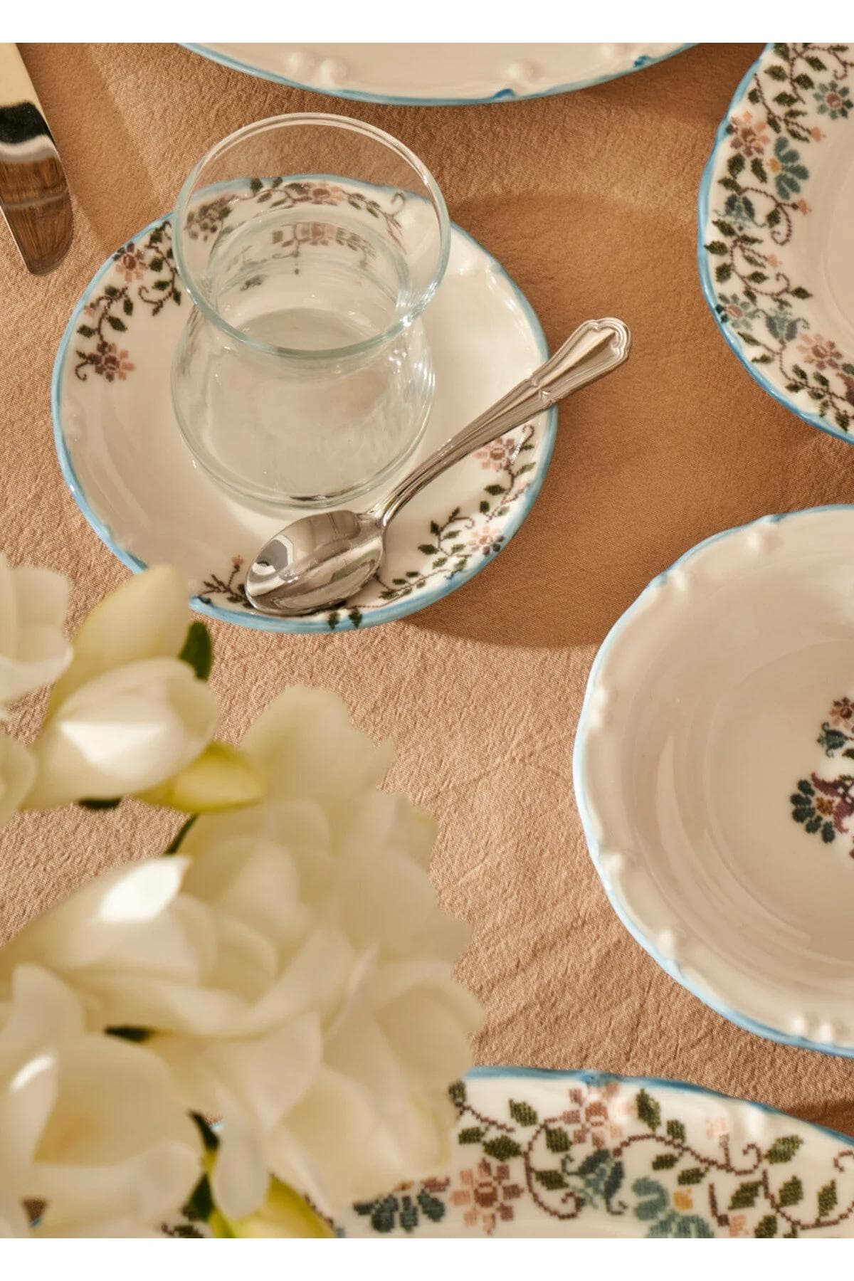 سرویس صبحانهخوری ۱۲ نفره Bella Maison مدل Vintage استونور - آبی