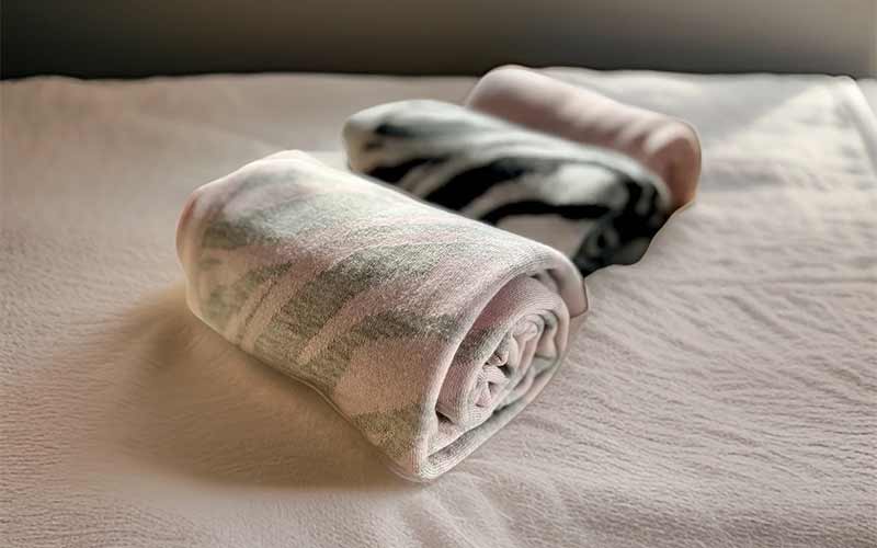 مزایای-استفاده-از-پتو-مسافرتی-ابریشمی-چیست؟